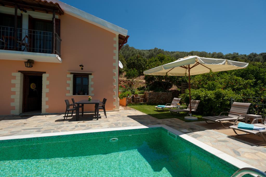 Citrea Villa Fournes Buitenkant foto